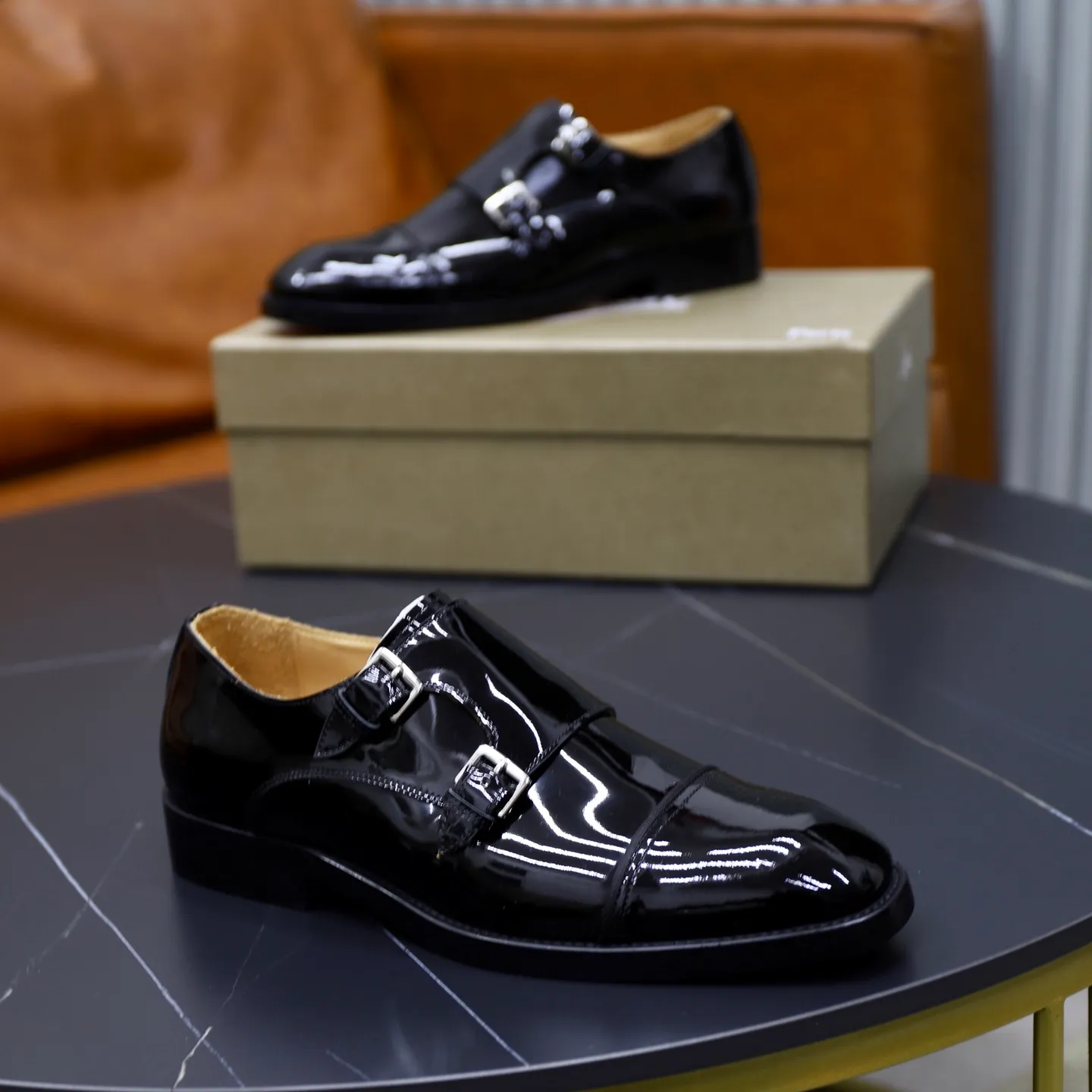 Ex-factory price: 620💰Christia*.Loubouti*🆑High-end men’s business formal leather shoes | Classic red sole shoes | Original imported first-layer cowhide | Water-dyed cowhide lining | Italian imported red rubber outsole | High-end luxury | Perfect interpretation of fashion, sunshine, style, suitable for various occasions Size: 39-44 (38.45 custom-made)